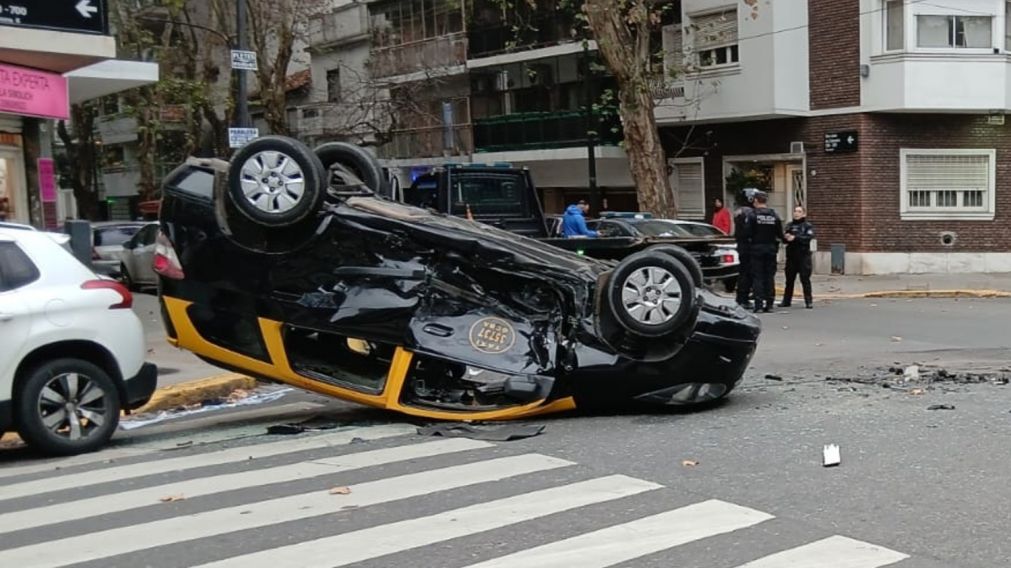 El vuelo del taxi tras ser impactado por el Polo ocurri� en el cruce de Formosa y San Jos� de Calasanz, en Caballito. 