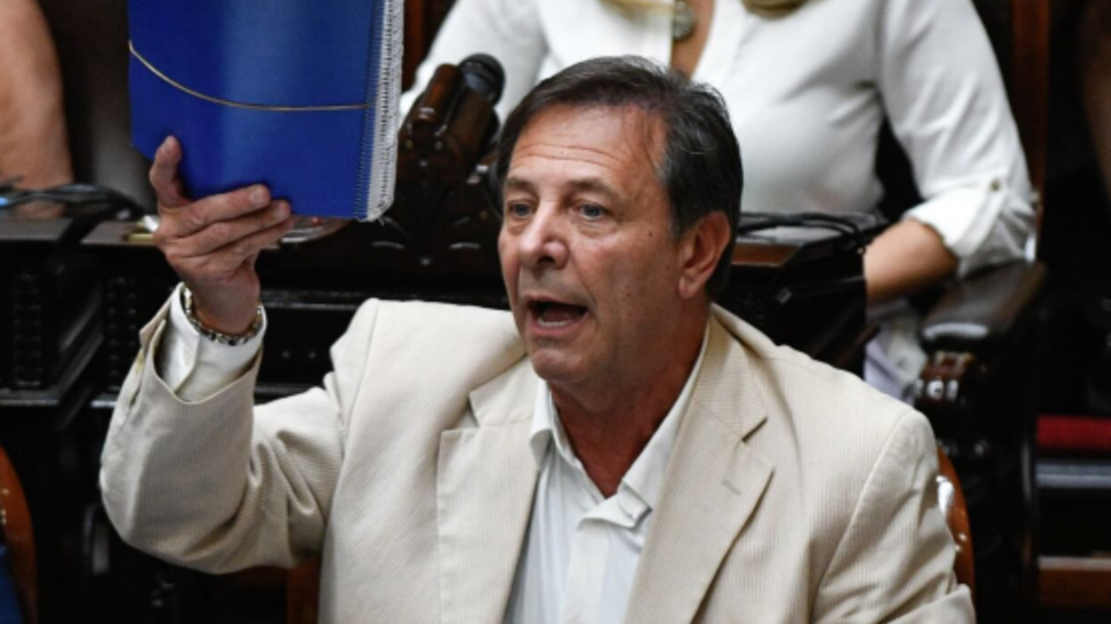 Un diputado aliado del Gobierno fue lapidario con el futuro de Adorni: "Antes del 23 cae"