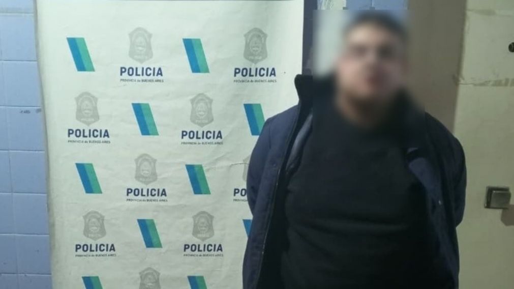 Este es uno de los individuos que result� aprehendido por los investigadores policiales.