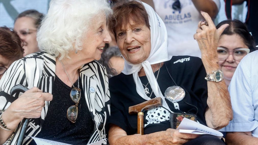 Estela de Carlotto lamentó la muerte de Taty Almeida.