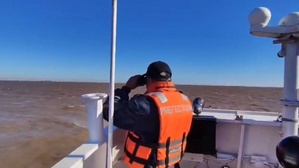Personal de Prefectura est� a cargo del operativo de b�squeda en el R�o de la Plata.