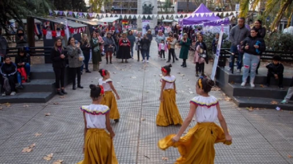 Gastronom�a, arte y tradiciones: llega el 2� aniversario de la Feria Ra�ces
