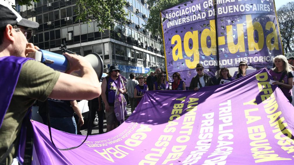 Continúa el reclamo universitario con 5 días de paro nacional y acciones de visibilización.