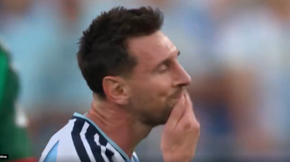 "Fueron días complicados": Messi explicó por qué lloró tras su primer gol en la goleada a Argelia