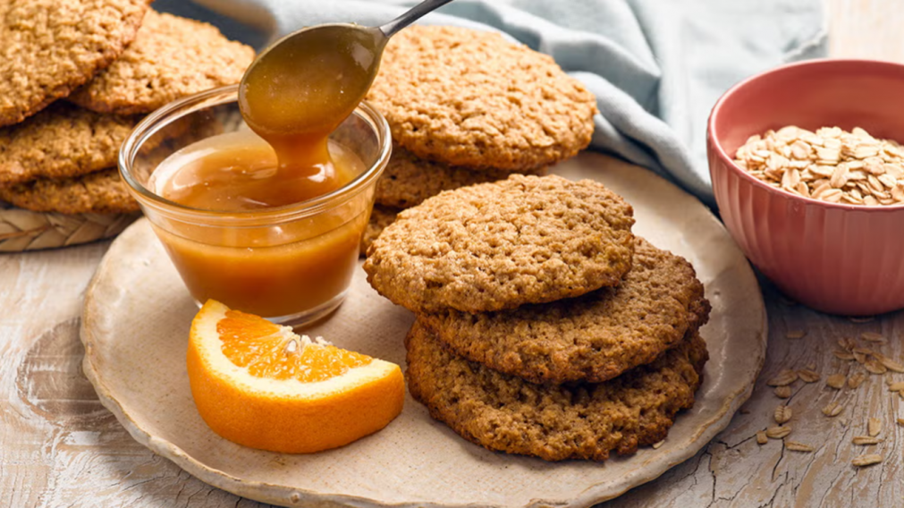 Para el desayuno o un snack de media tarde: c�mo preparar galletas de avena y miel f�ciles y econ�micas.