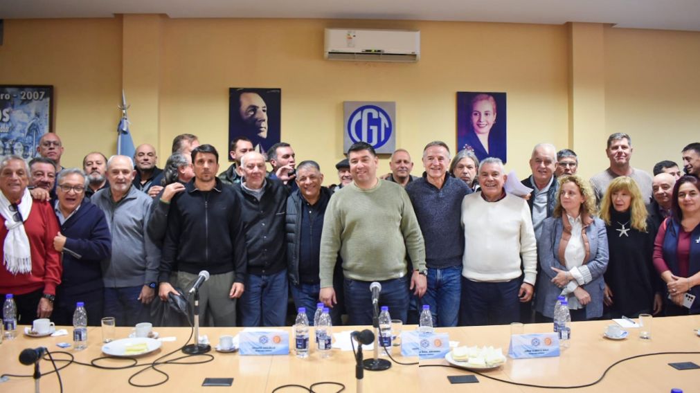La cúpula de la CGT y secretarios generales de distintos sindicatos.