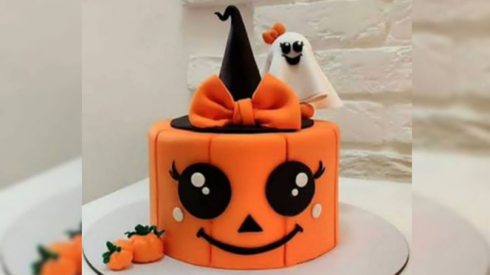 La chica comparti� la torta que le lleg� para festejar su cumplea�os y estallaron las reacciones (Captura video).