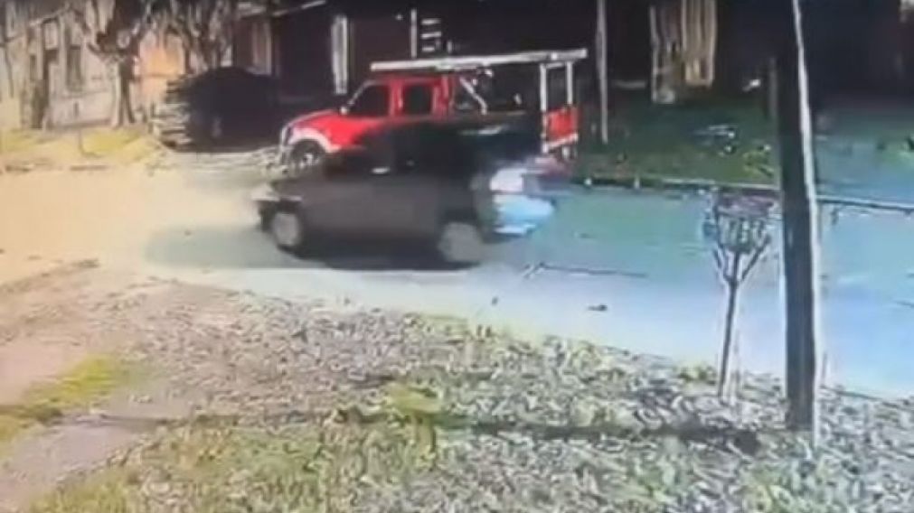 Atropelló a una bombera que iba a una emergencia y escapó: buscan testigos en Quilmes