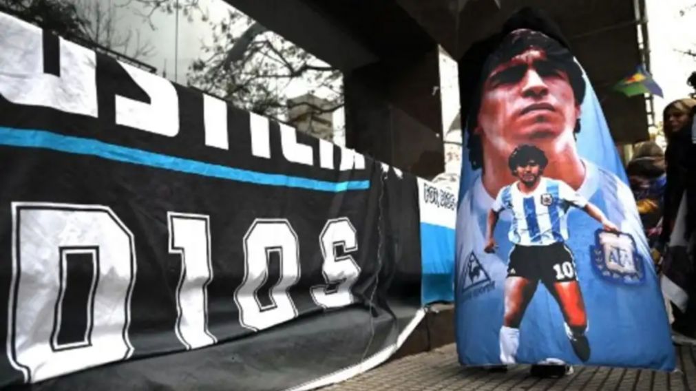 Un acompañante de Diego Maradona apuntó contra su entorno: "Estaba blindado"
