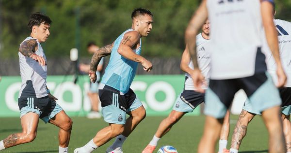 La Selección Argentina tuvo su última práctica antes del duelo con Jordania por el Mundial 2026: el once que piensa Scaloni