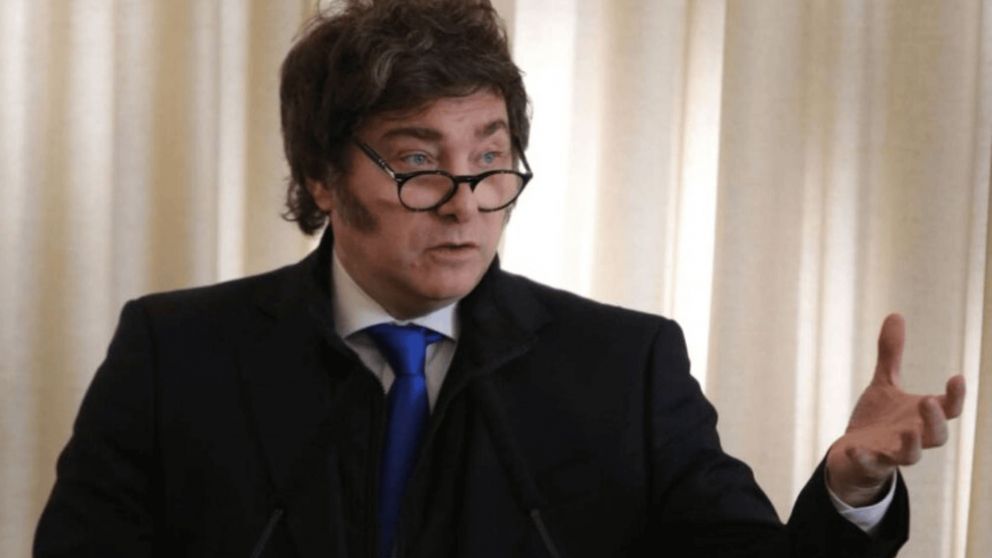 Javier Milei a un sector del periodismo: "Ante mayor defensa de las formas mayor el nivel de imbecilidad"