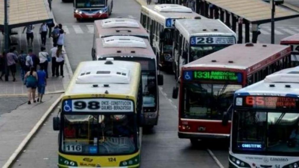 Es el tercer aumento consecutivo del boleto del colectivo.