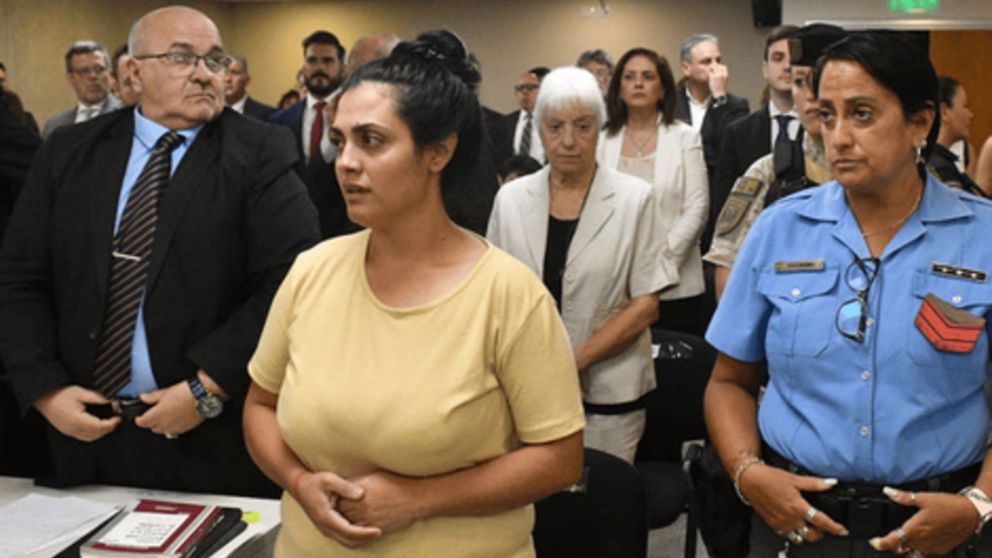 Brenda Agüero en una de las audiencias antes de ser condenada.