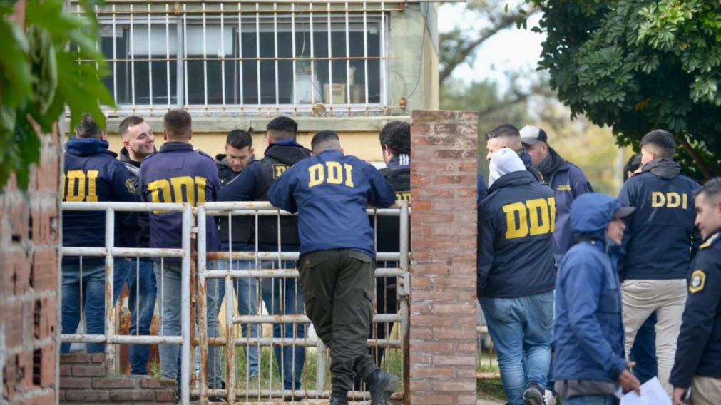 Las víctimas resultaron ilesas tras el ataque.
