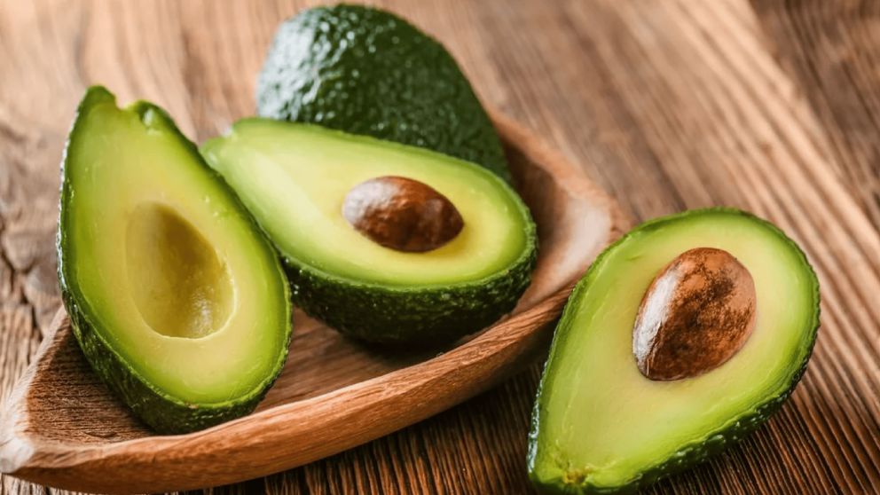 Palta: beneficios, nutrientes y cuándo puede ser dañina.