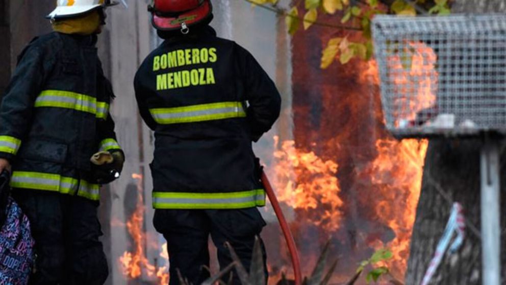 Bomberos de Mendoza en acci�n. Imagen ilustrativa