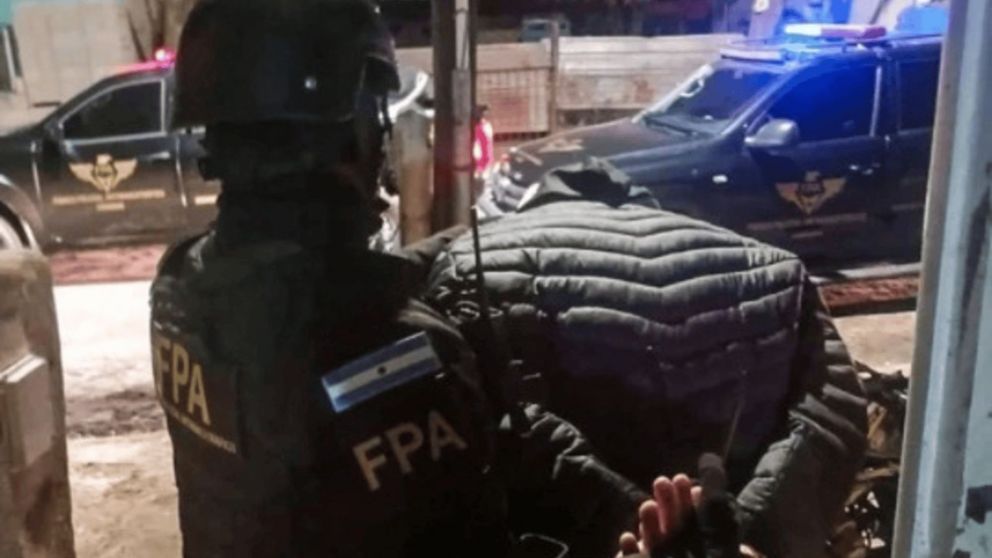 El amplío operativo terminó con cinco detenidos.