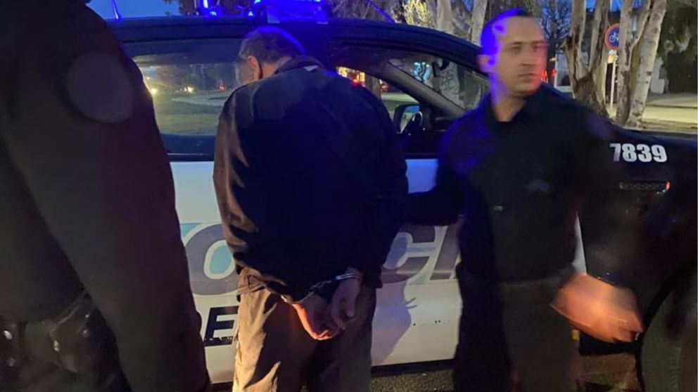 Después de una intensa búsqueda, Sergio Gustavo Razzari fue recapturado en Viedma, pero apenas horas más tarde volvió a fugarse y fue detenido nuevamente.