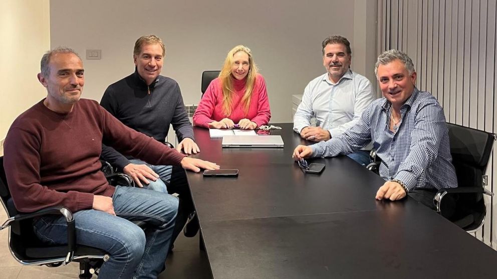 La Libertad Avanza criticó la prórroga para presentar las listas en la provincia de Buenos Aires.