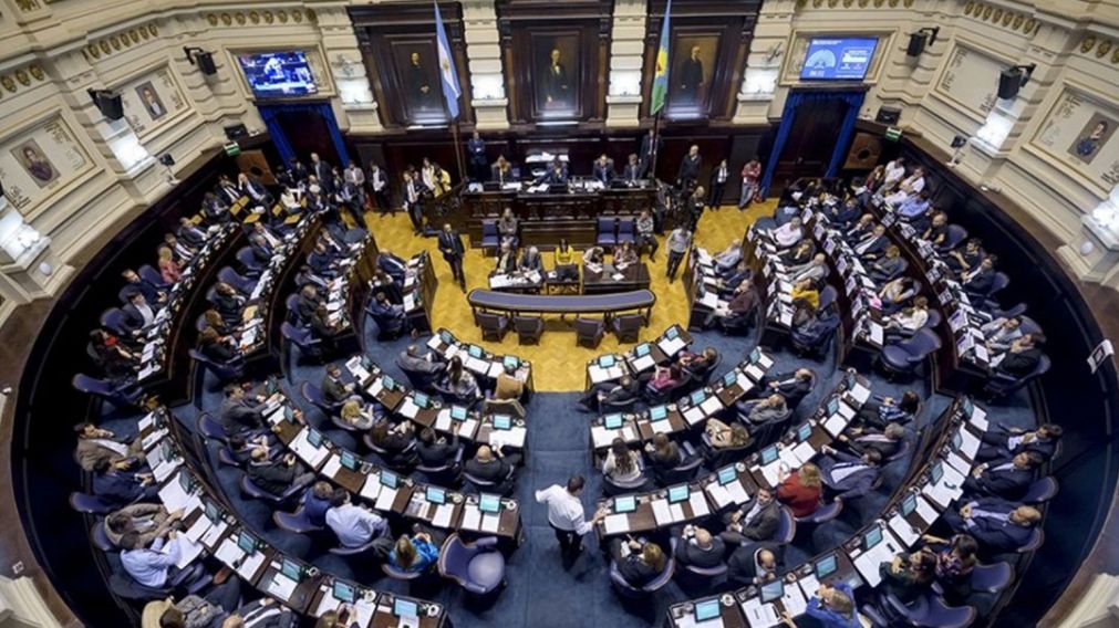 Los candidatos competirán por una banca en la Legislatura bonaerense.