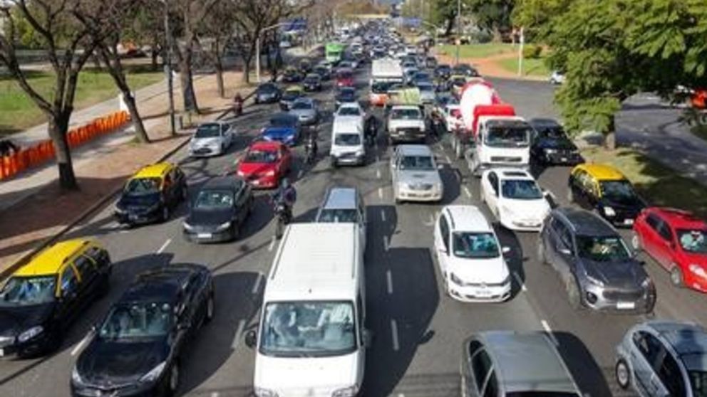 Una legisladora exigió explicaciones sobre las demoras y complicaciones generadas por la falta de provisión de chapas patente.