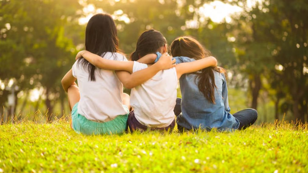 Los signos del zodíaco que podrán disfrutar de una fuerte amistad en 2026.