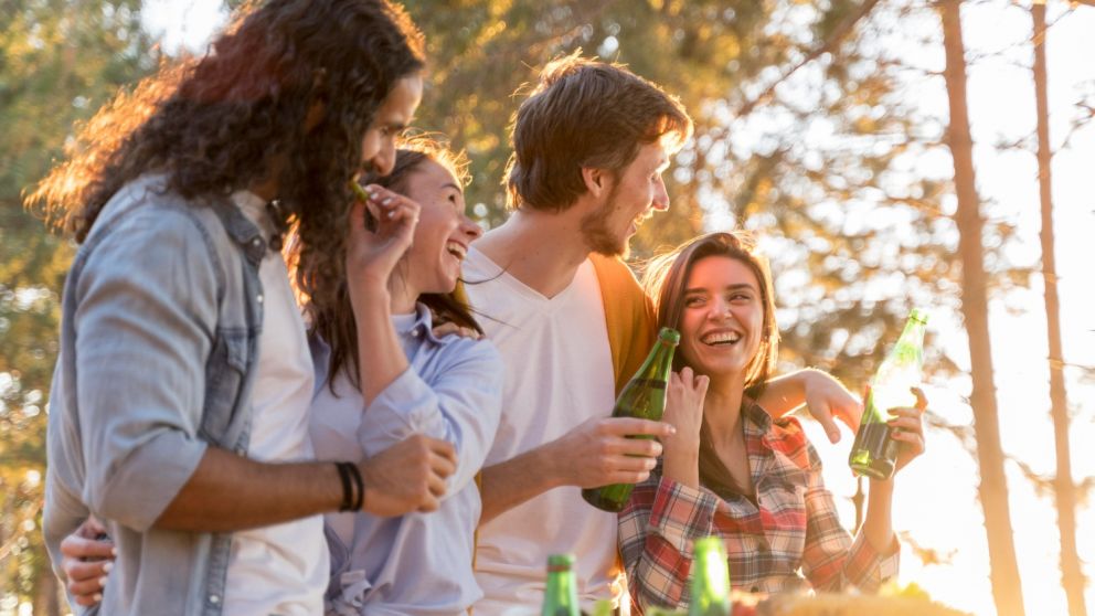 Día del Amigo "gasolero": ¿Cuáles son los planes más elegidos y cuánto se espera gastar?