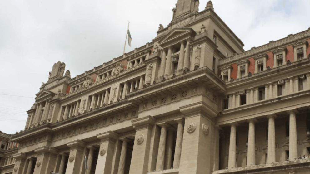 La Corte Suprema reabrió una causa por abuso sexual luego de que el acusado fuera absuelto.