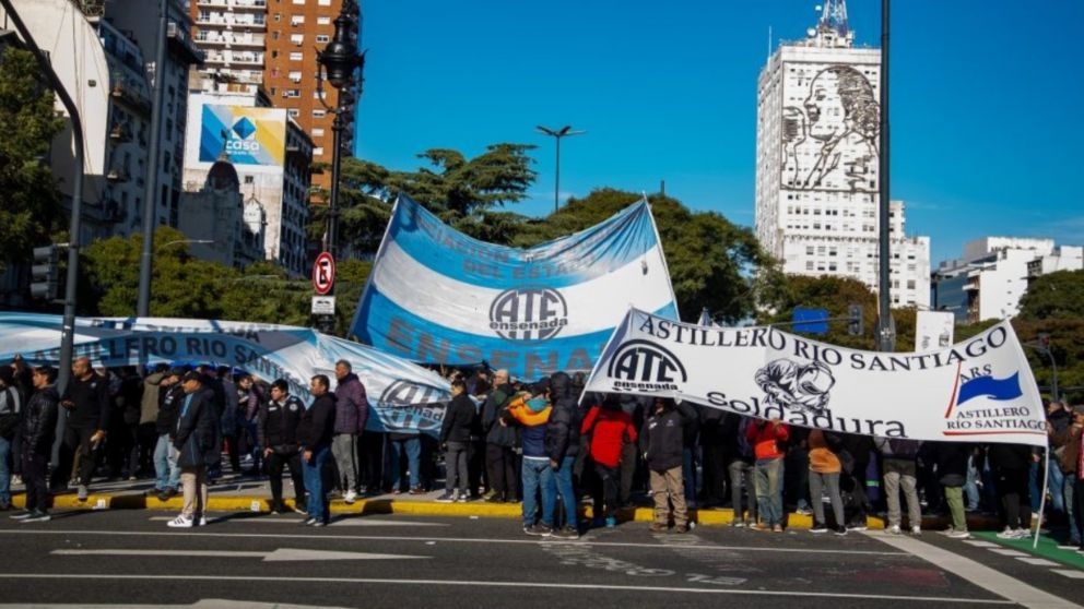 Trabajadores de Astillero de Río Santiago protestarán con la realización de un corte (Archivo/ATE Ensenada).