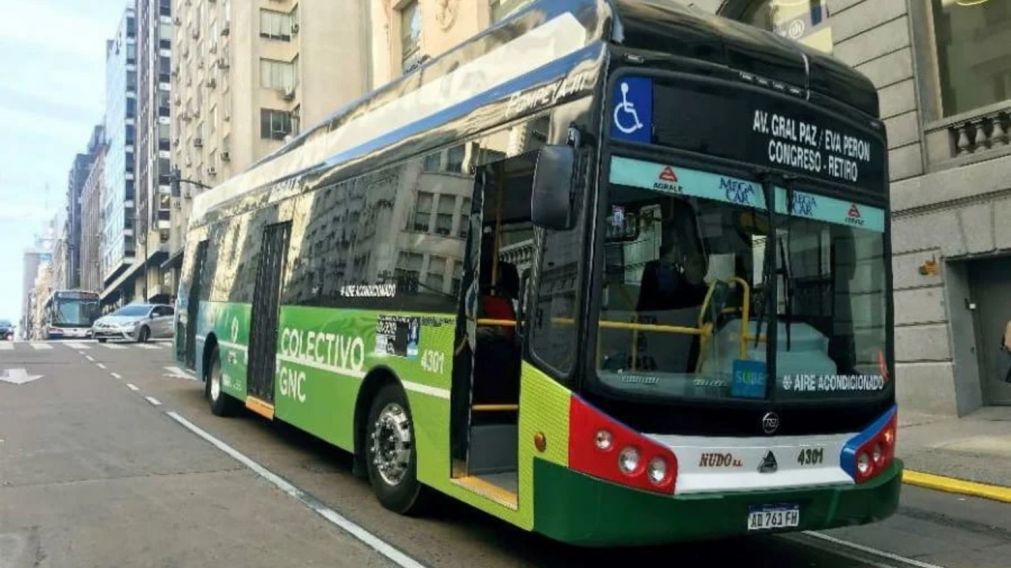 Desde 2027, todas las unidades cero kilómetro que se incorporen al sistema de transporte colectivo de pasajeros deberán ser propulsadas por GNC en CABA.