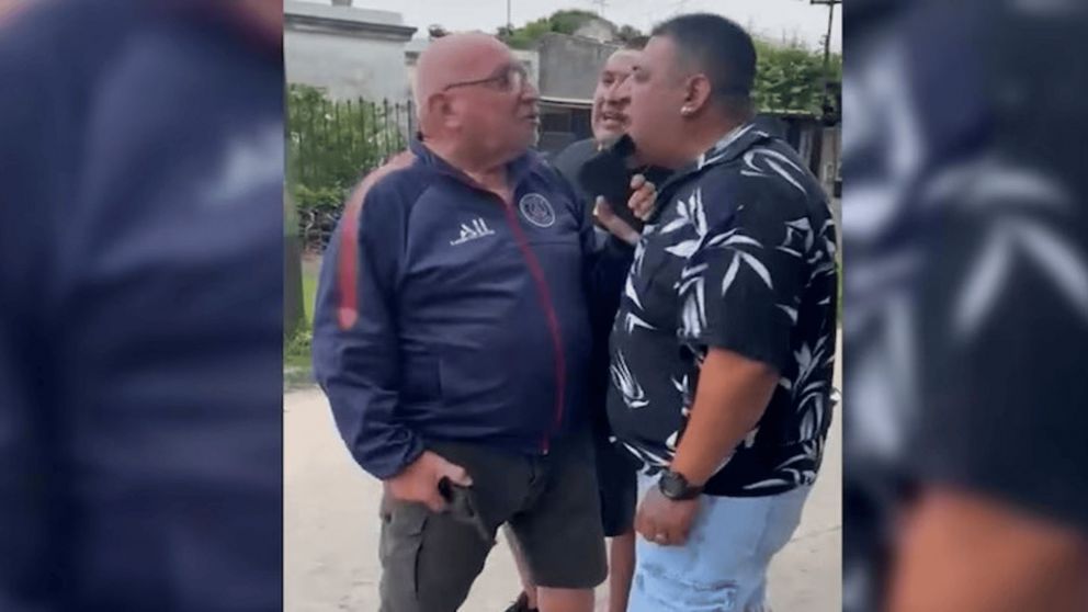 El momento en elq ue el jubilado mató al colectivero.