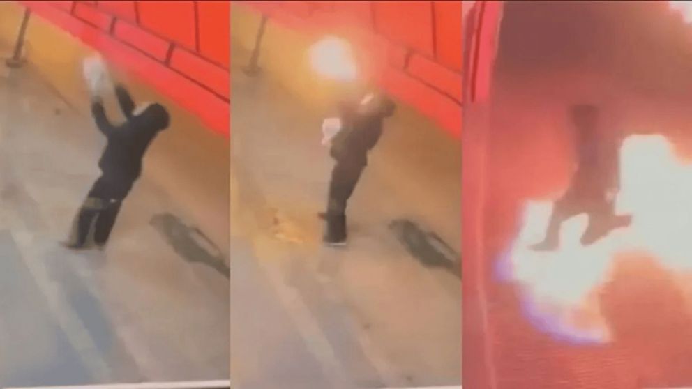 El momento en el que el pirómano intentó incendiar el frente de un comercio.