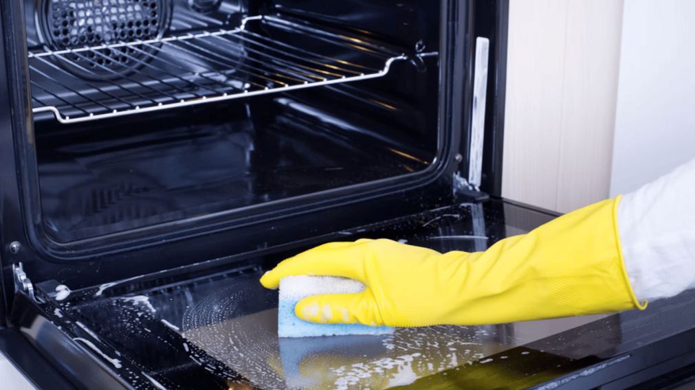 El truco casero para que tu horno quede como nuevo en pocos pasos.