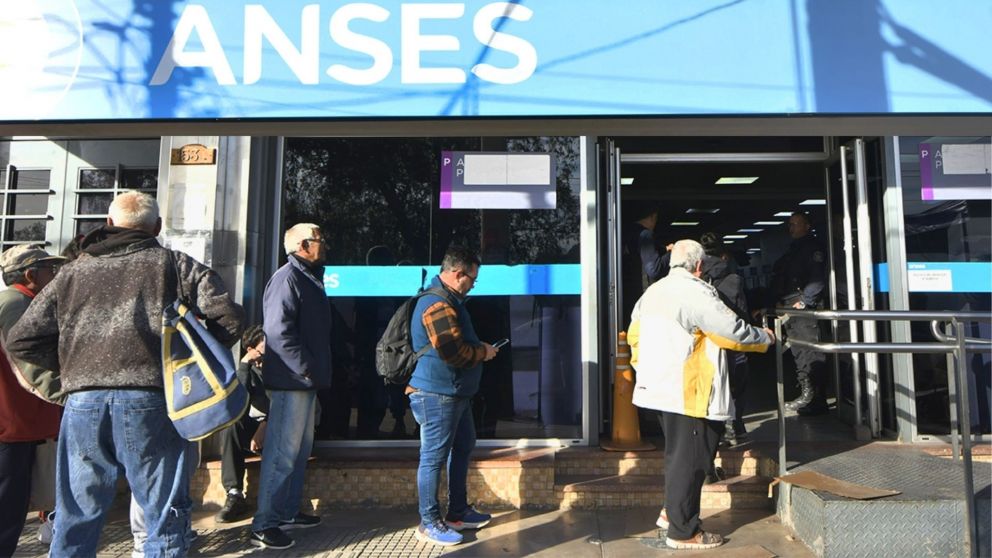 El Senado aprobó la extensión de la moratoria que permitiría a miles de personas sin aportes suficientes acceder a una jubilación (Imagen ilustrativa).