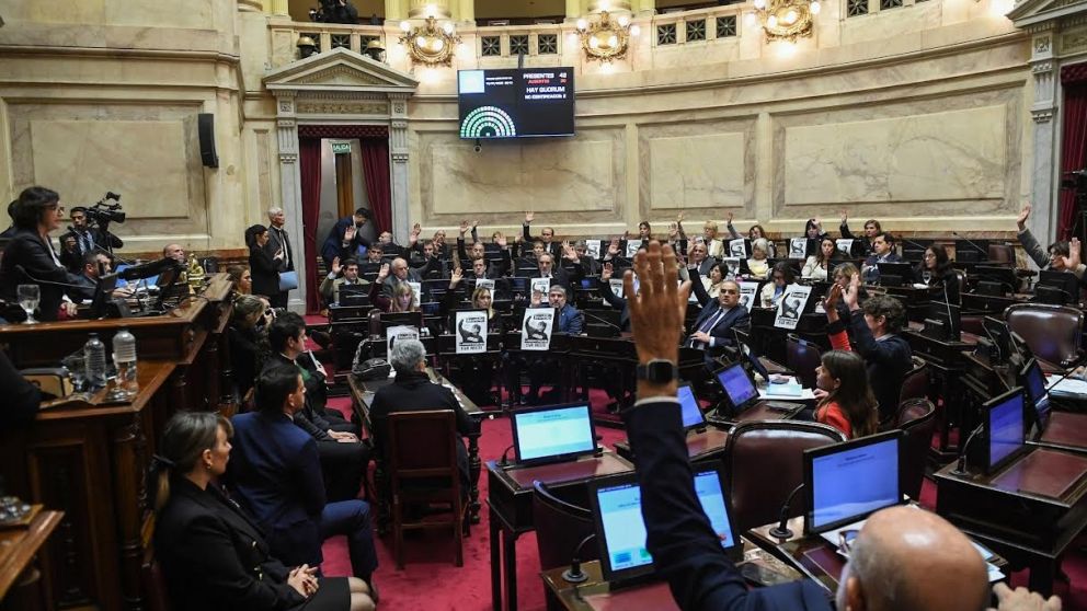 El Senado también aprobó los proyectos de los gobernadores sobre los ATN y el impuesto a los combustibles.