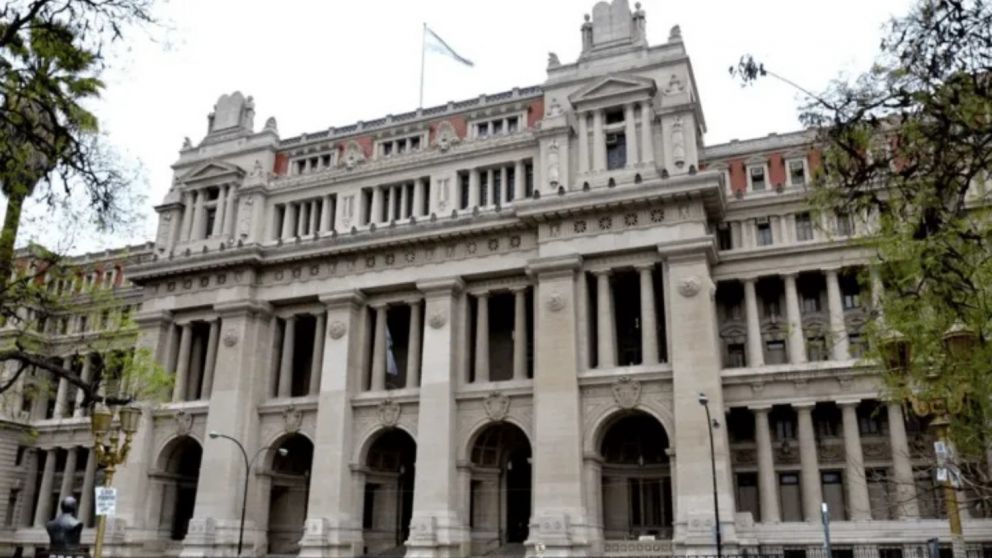 La Corte Suprema implementará un sistema de subastas online.