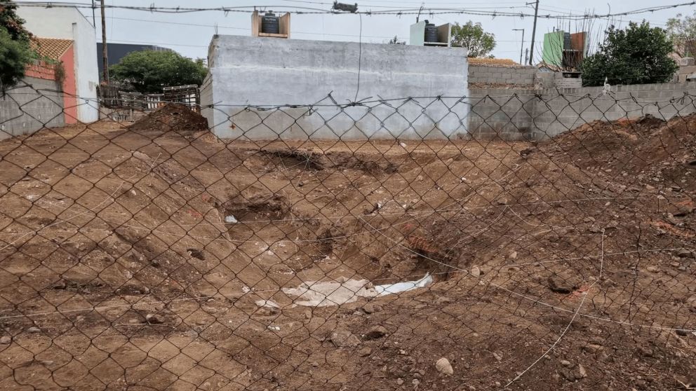 El descampado donde aparecieron los restos óseos (Gentileza El Doce tv).