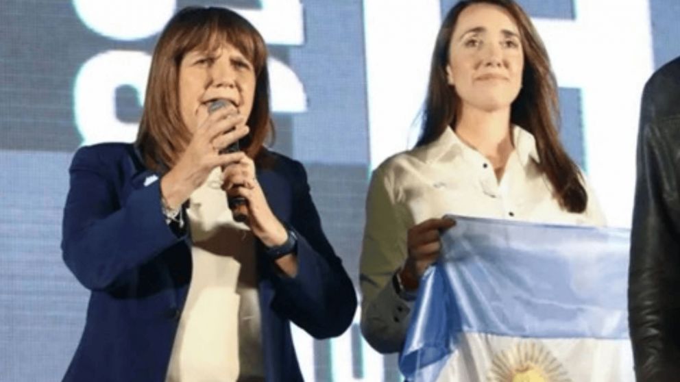 Patricia Bullrich a Victoria Villarruela: "Lev�ntese, Sra. Vicepresidente. No denigre la instituci�n que preside. No sea c�mplice del kirchnerismo destructor"