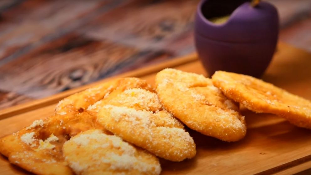 Receta de unas tortas fritas saludables sin utilizar frituras ni grasas agregadas.