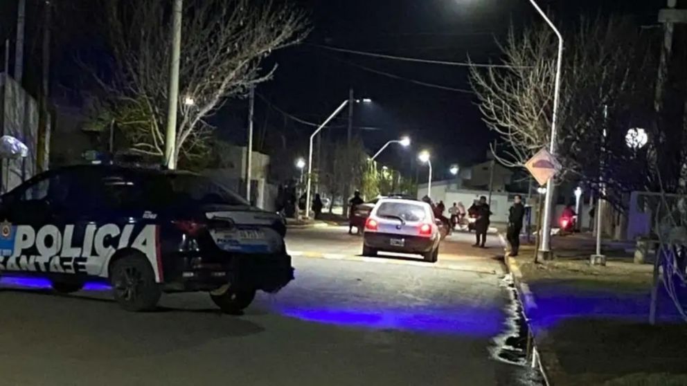 Un nene fue asesinado tras ser atacado a balazos en Santa Fe. Su padre resultó herido de gravedad.