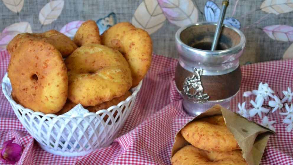 Tortas fritas con queso: una receta simple, sabrosa y fuera de lo com�n
