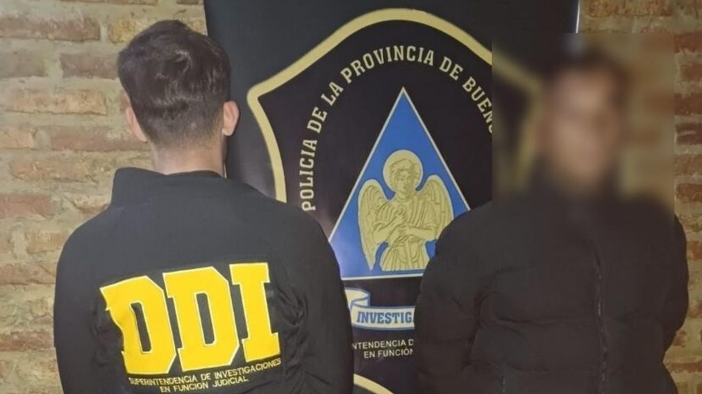 Este es el sujeto que resultó aprehendido por los investigadores policiales.