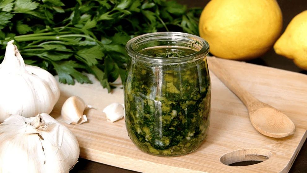 La Salsa Gremolata es un cl�sico de la cocina italiana que se destaca por su frescura y simplicidad.