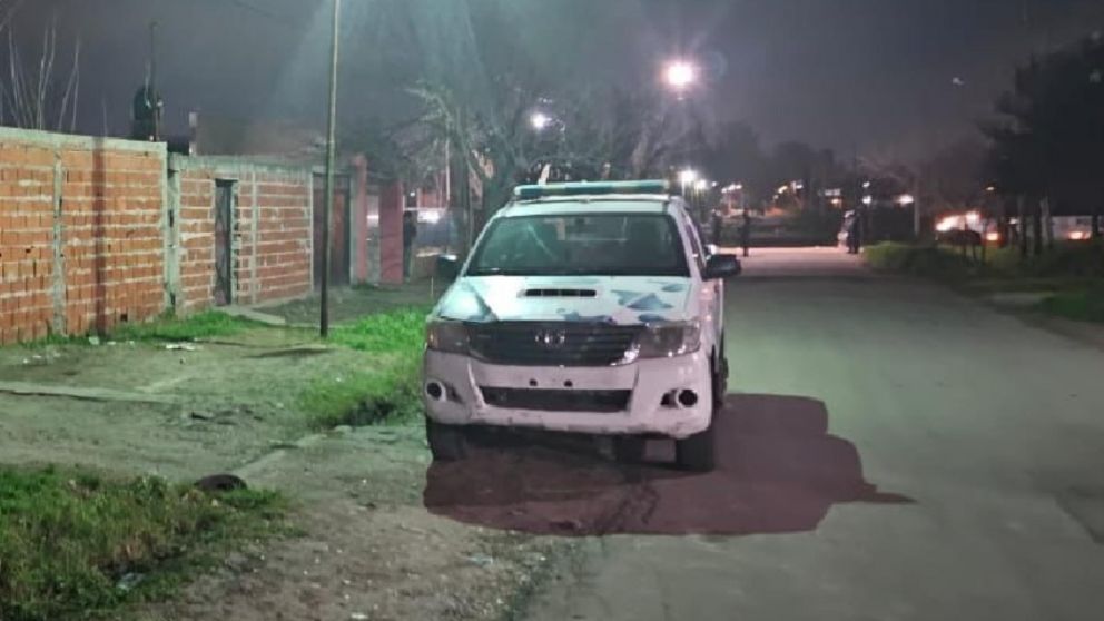 Las autoridades policiales se apersonaron el escenario del asesinato.