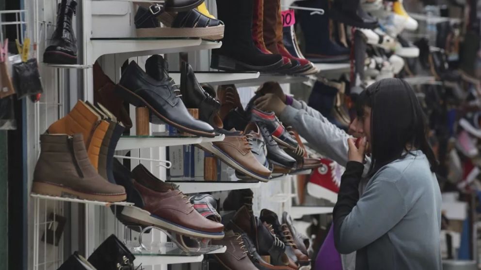 INDUMENTARIA Y CALZADO, UNO DE LOS SECTORES QUE M�S SUFRI�.