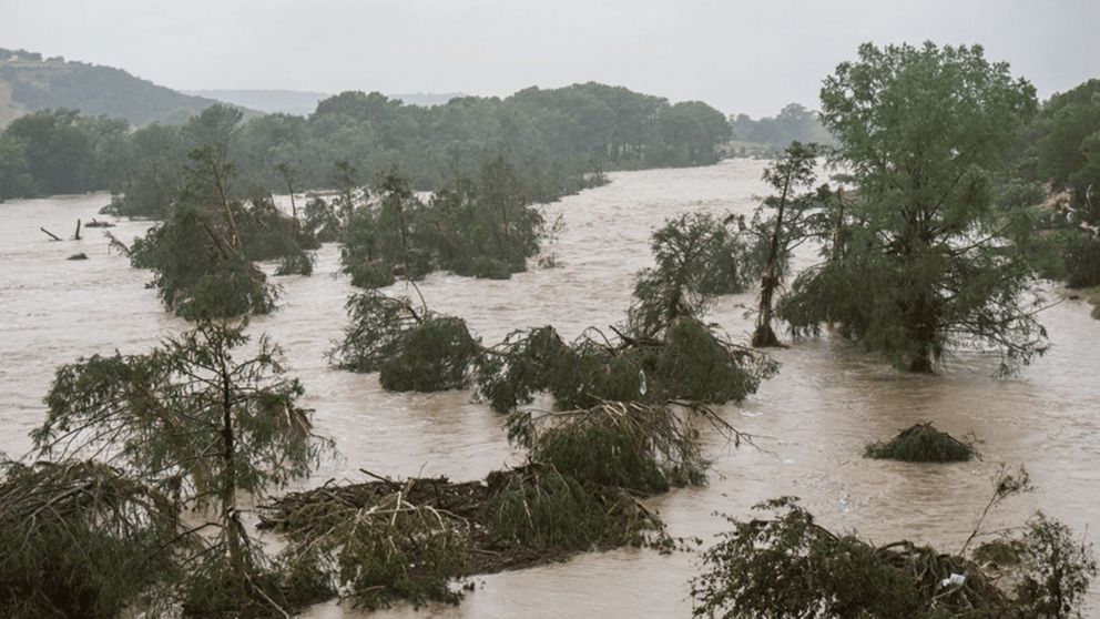 Aumentó la cifra de víctimas fatales por las inundaciones en Texas.
