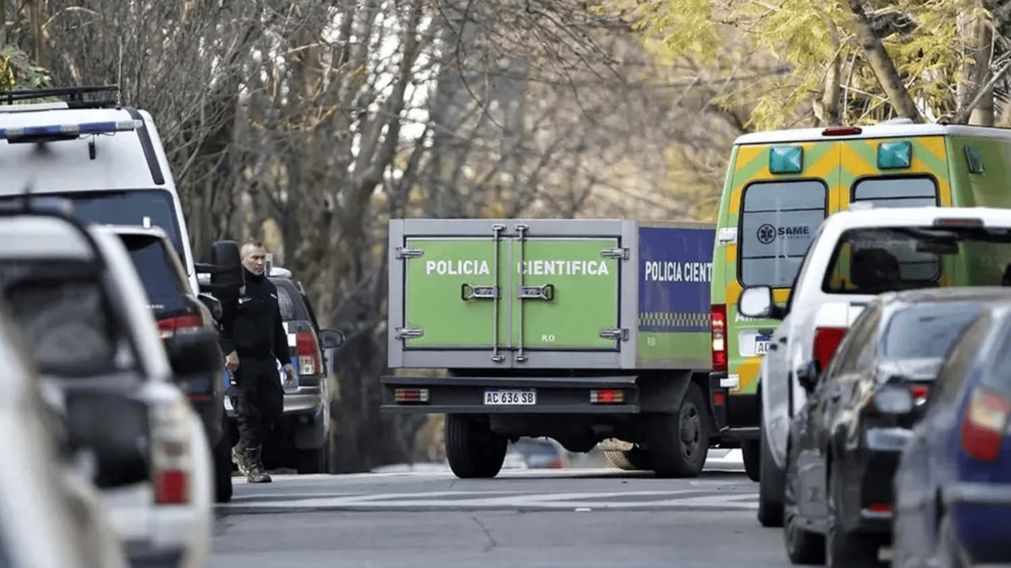 La polic�a cient�fica trabajando en el lugar de los hechos.