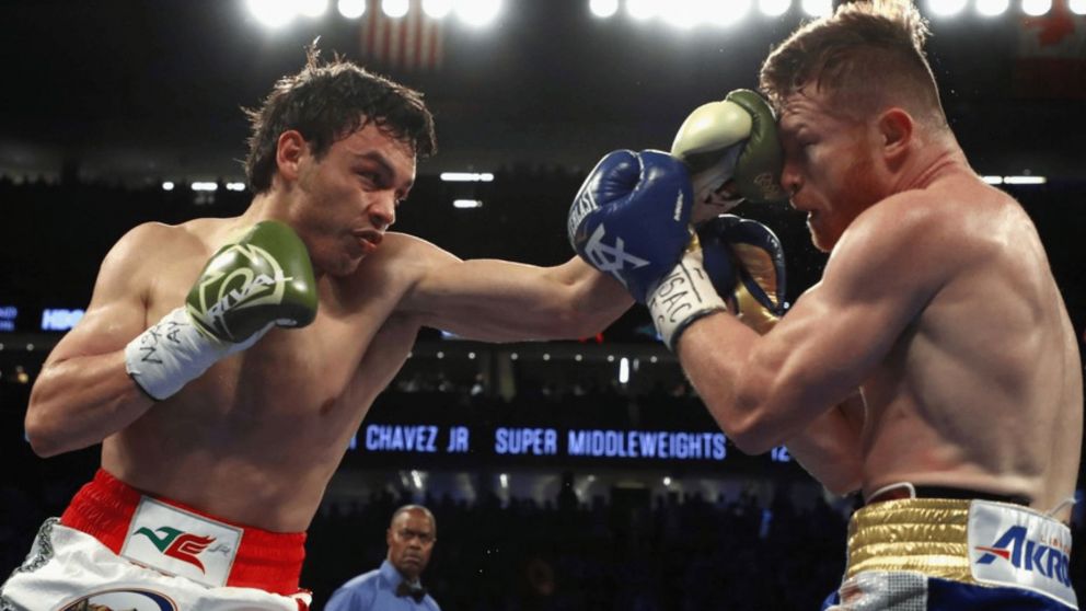 Julio César Chávez Jr. tiene una orden de arresto activa en México.