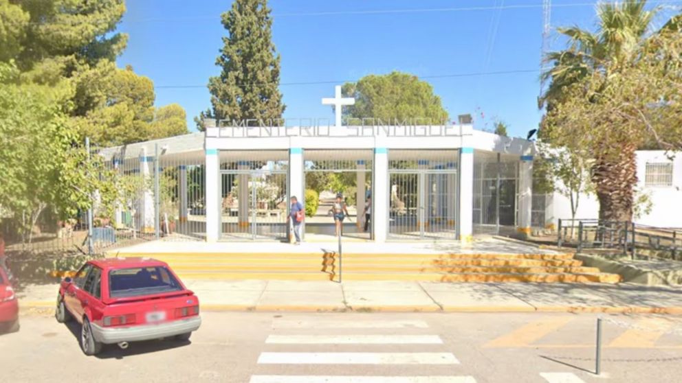 Ocurrió en el cementerio