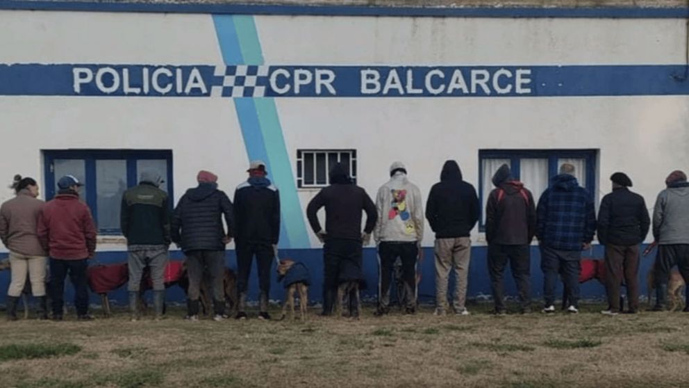 Detienen a 13 “galgueros” e investigan si hacían un torneo.